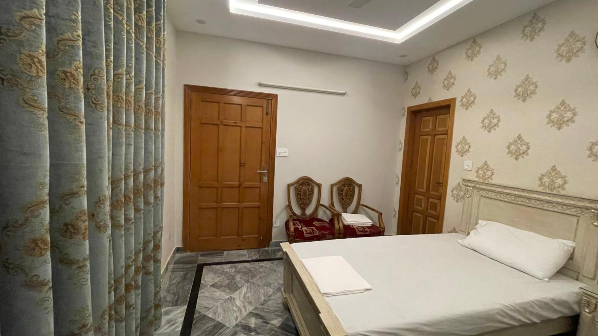 Midways Guest House And Hotels Islamabad Buitenkant foto