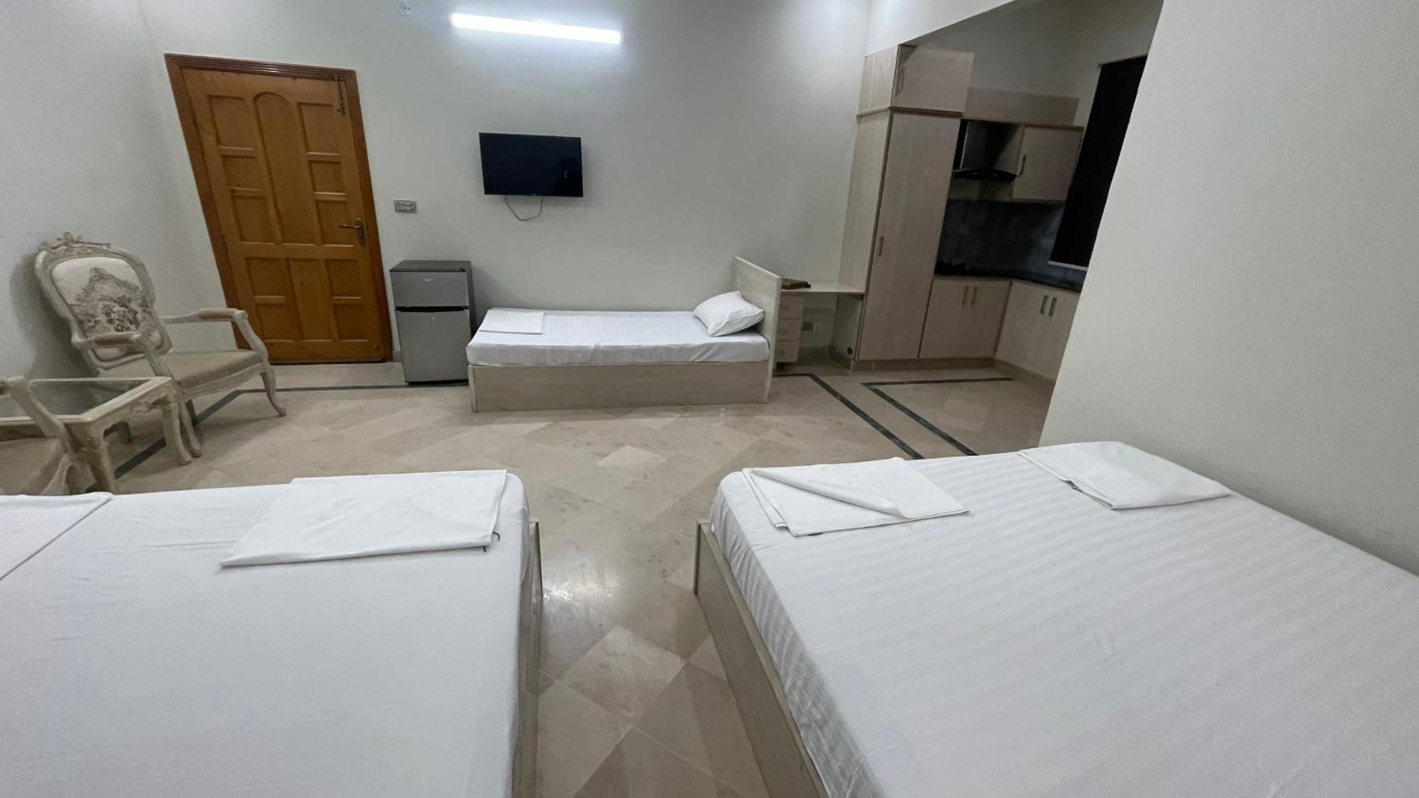 Midways Guest House And Hotels Islamabad Buitenkant foto