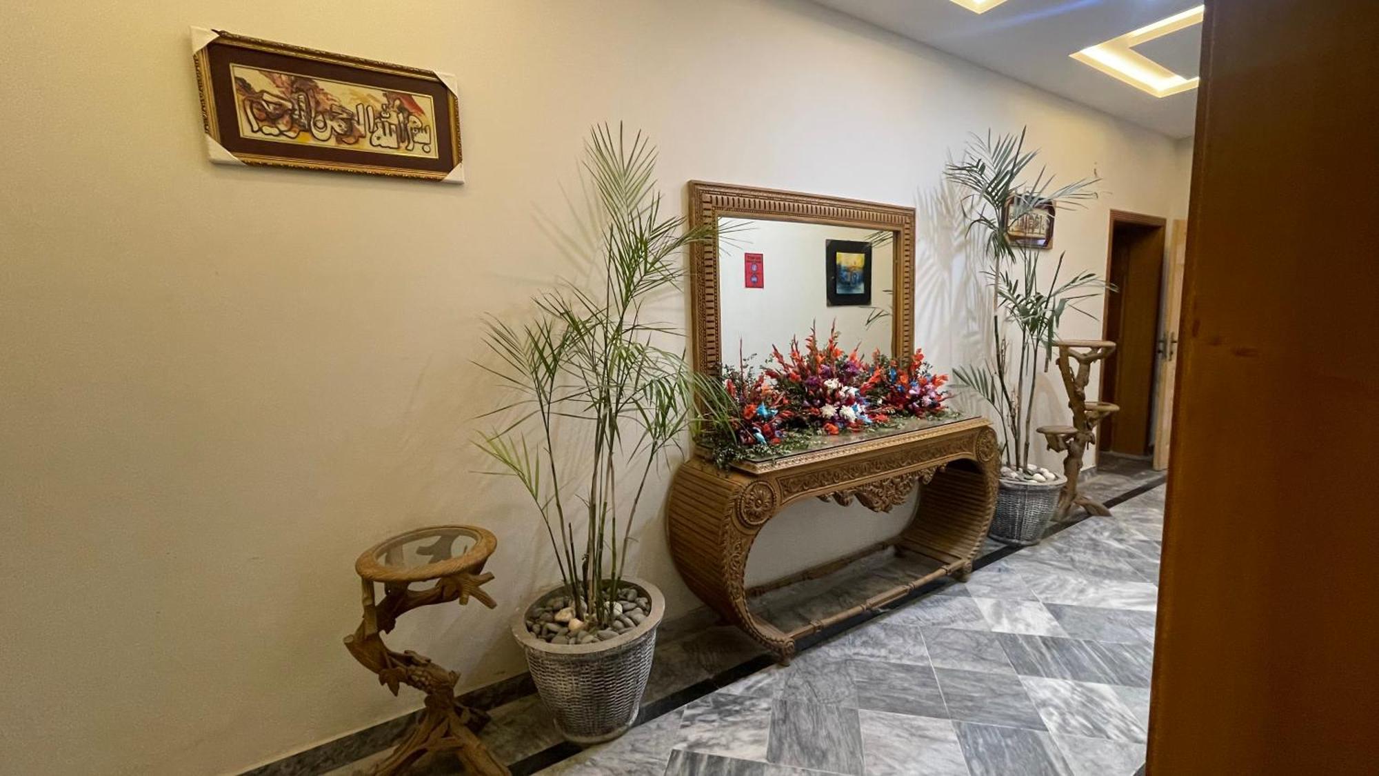 Midways Guest House And Hotels Islamabad Buitenkant foto
