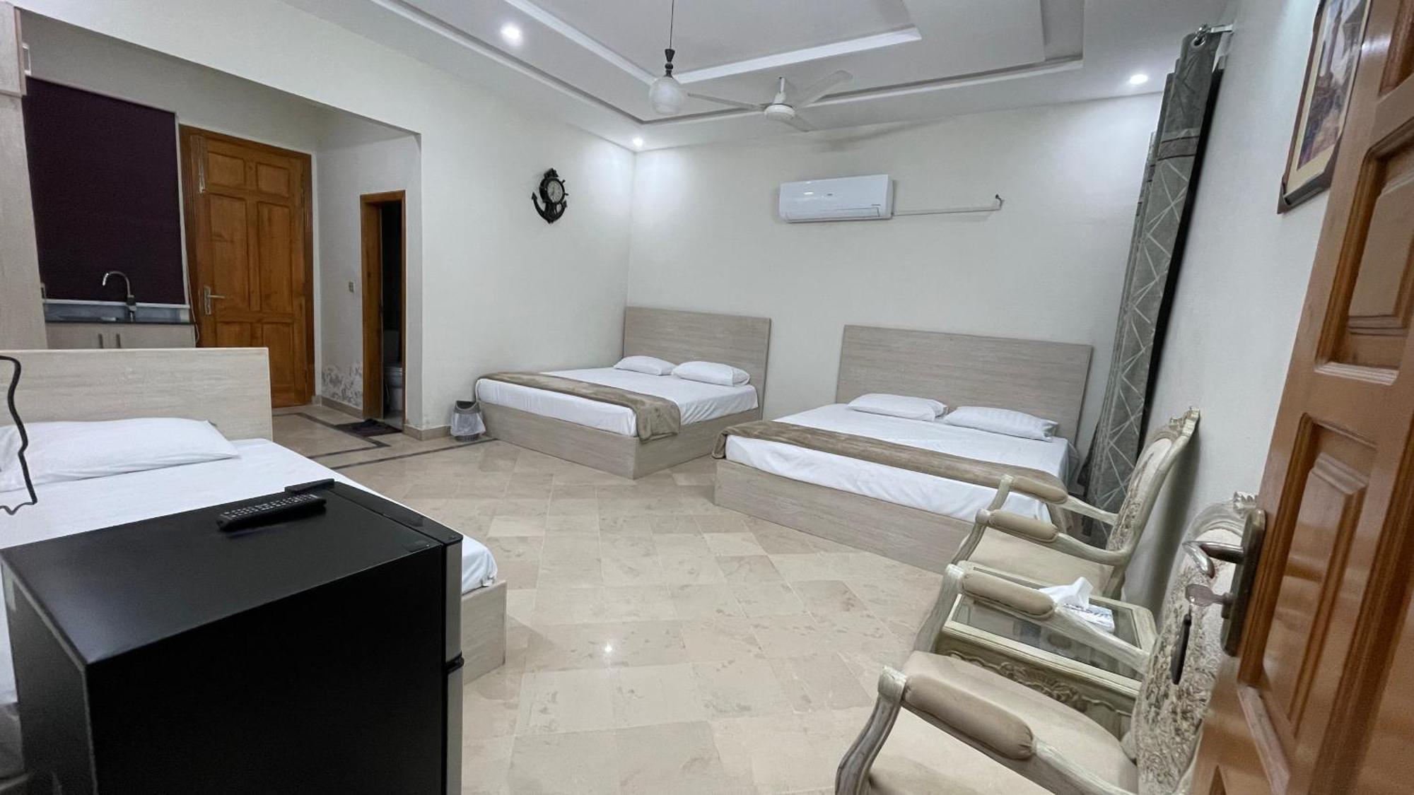 Midways Guest House And Hotels Islamabad Buitenkant foto